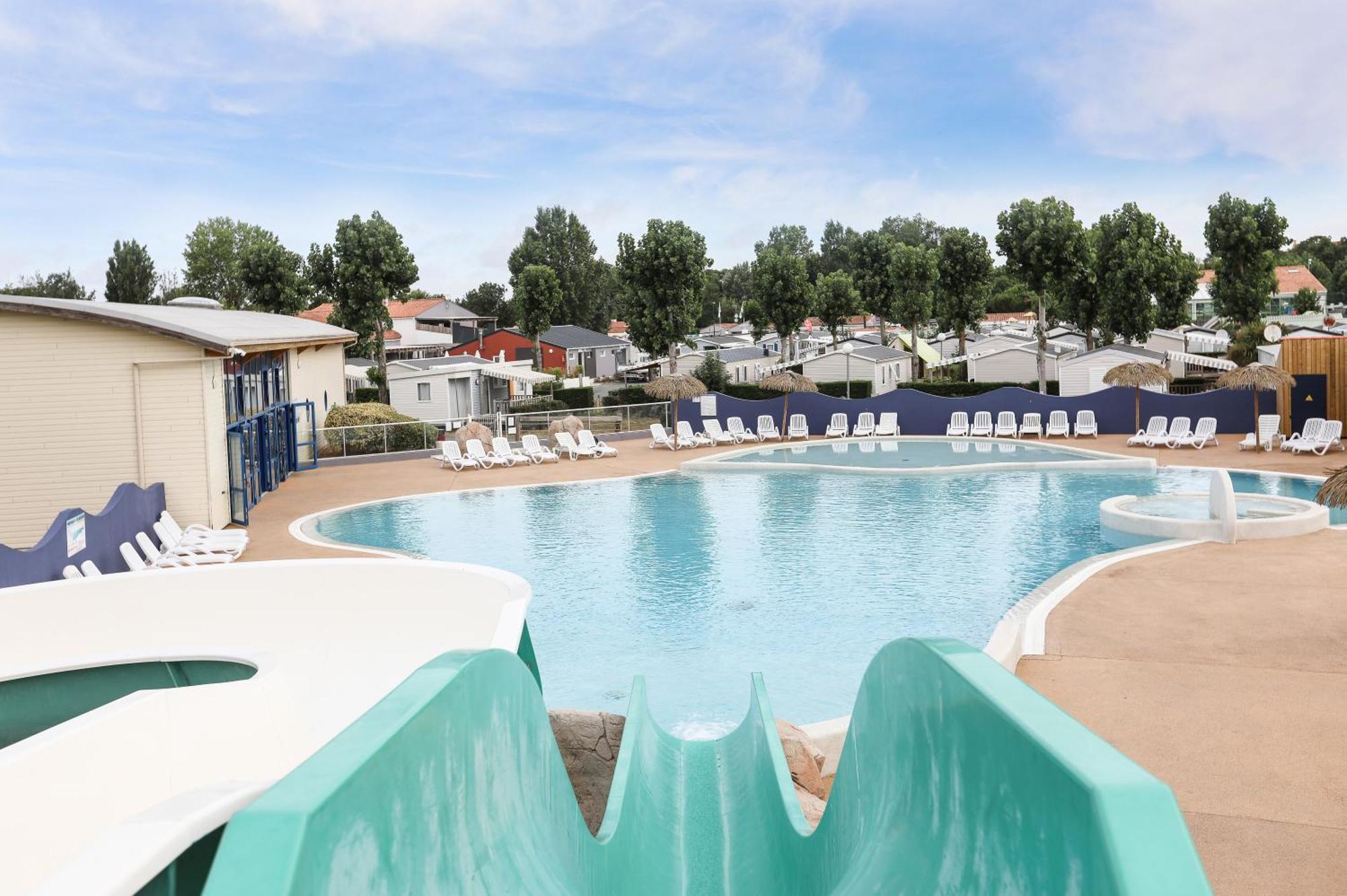 Готель Camping Maeva Club L'Atlantique Angles  Екстер'єр фото