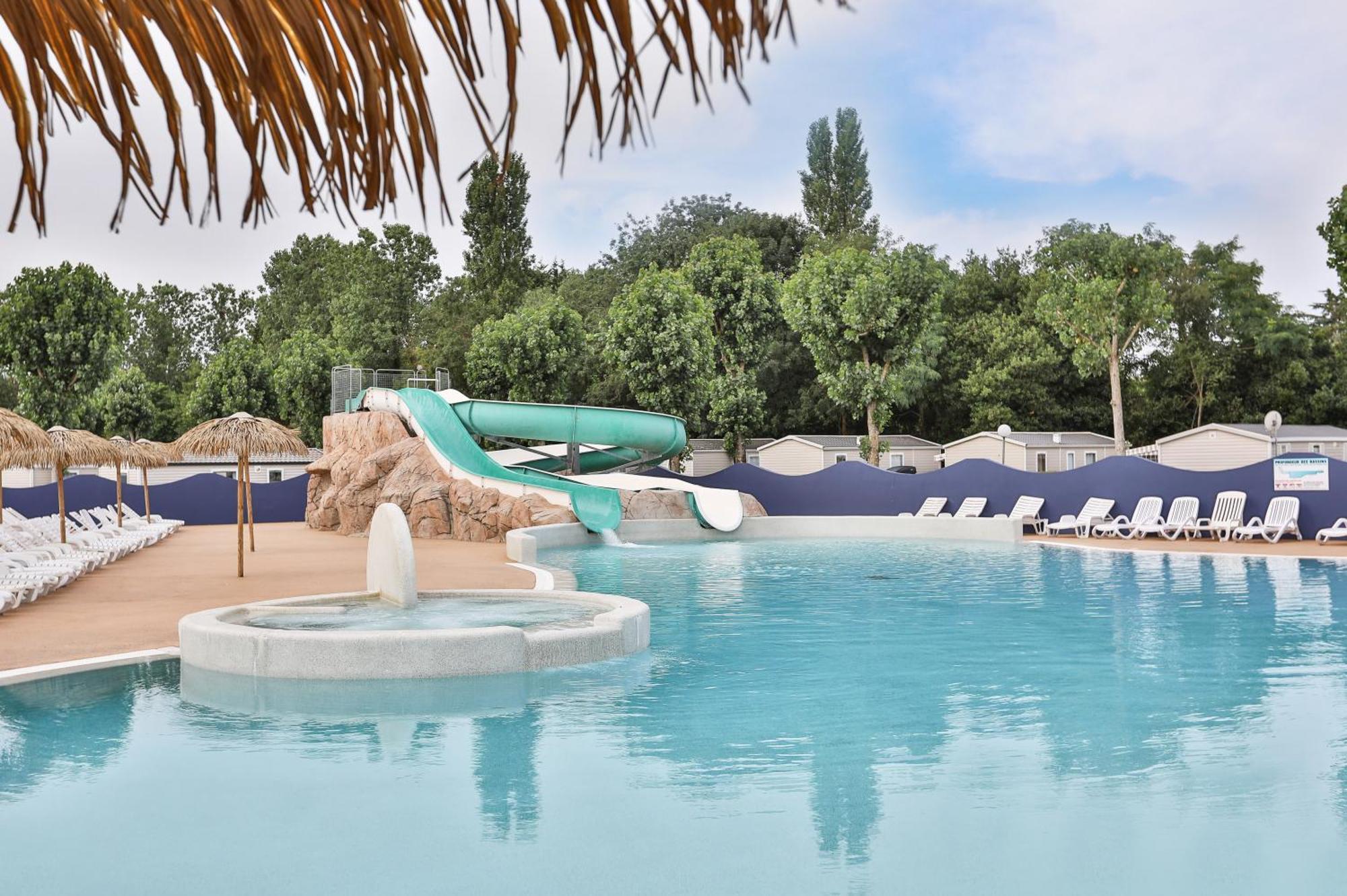 Готель Camping Maeva Club L'Atlantique Angles  Екстер'єр фото